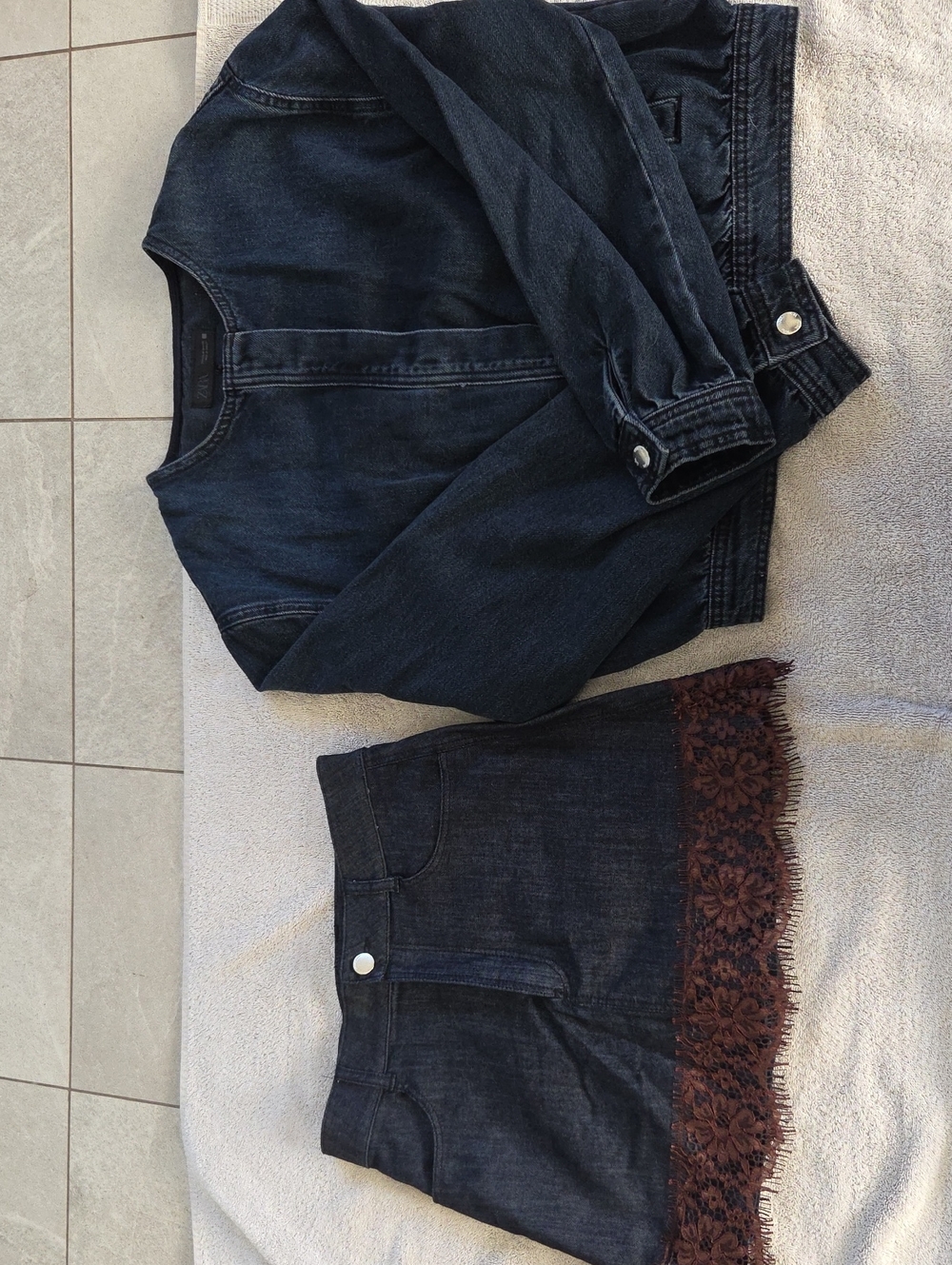 Zara Dark Denim Mini Skirt with Brown Lace Trim - Picture 1 of 8